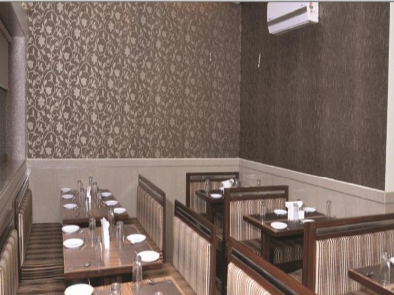 Hotel Corona Bharuch Dış mekan fotoğraf