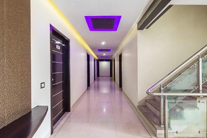 Hotel Corona Bharuch Dış mekan fotoğraf