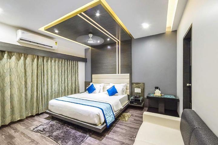Hotel Corona Bharuch Dış mekan fotoğraf