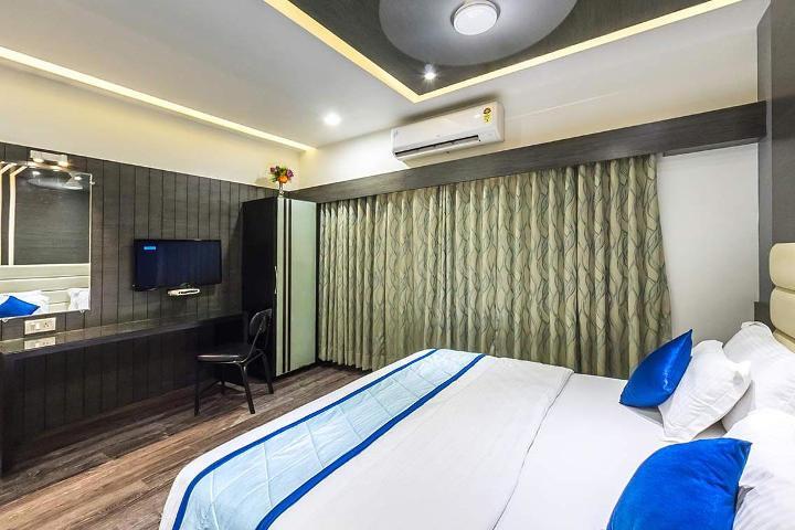Hotel Corona Bharuch Dış mekan fotoğraf